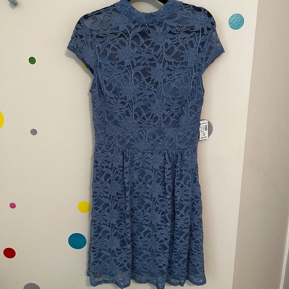 DRESS BARN NWT Beautiful, Beautiful Lace Dress, SZ 12 - Picture 2 of 7